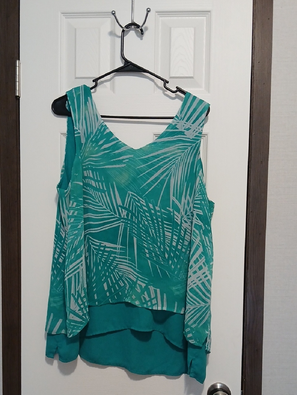 Apt. 9 Teal Palm-Print Layered Tank